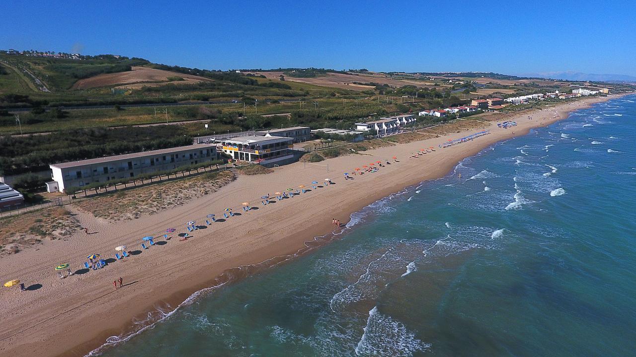 Villaggio Azzurra Termoli Bagian luar foto